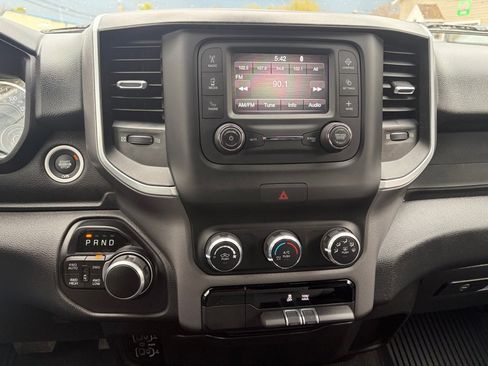 Used 2022 RAM 1500 Big Horn AWD/4WD image 40