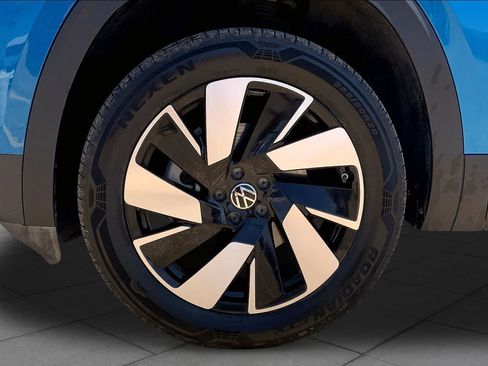 Used 2024 Volkswagen Atlas Cross Sport SE FWD image 11