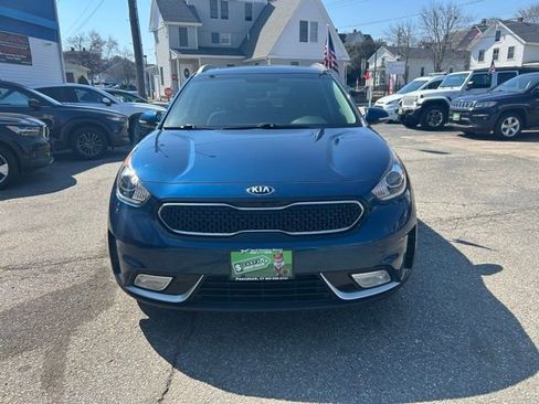 Used 2017 Kia Niro Touring image 3