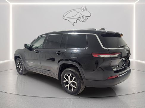 Used 2023 Jeep Grand Cherokee L Limited AWD/4WD image 3