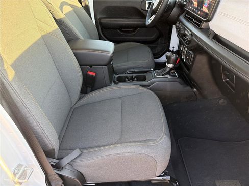 Used 2025 Jeep Wrangler Sahara w/ Safety Group image 11