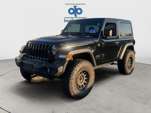 Used 2022 Jeep Wrangler Sport AWD/4WD image 4
