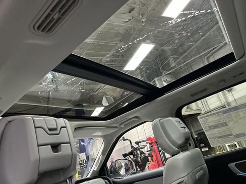 New 2026 Ford Expedition Platinum w/ Platinum Ultimate Package image 18