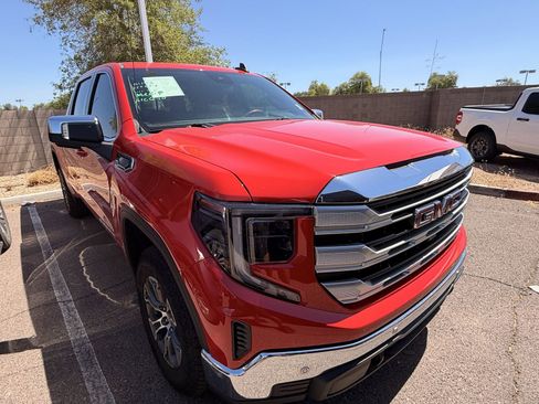 Used 2024 GMC Sierra 1500 SLE w/ Preferred Package RWD image 3