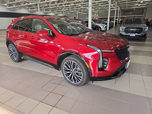 Used 2024 Cadillac XT4 Sport AWD/4WD image 4