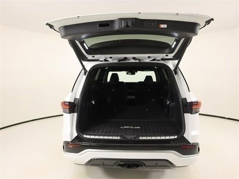 New 2026 Lexus TX 500h AWD image 25