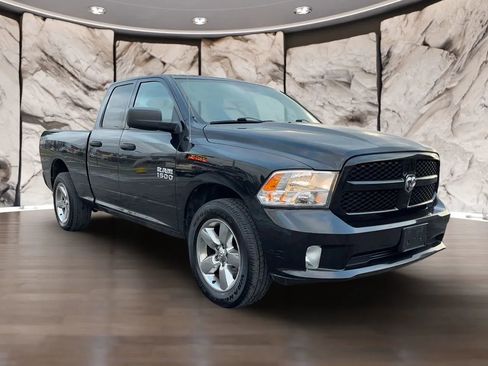 Used 2018 RAM 1500 Express w/ Express Value Package image 11