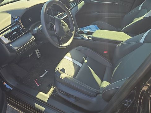 Used 2025 Toyota Camry SE image 15