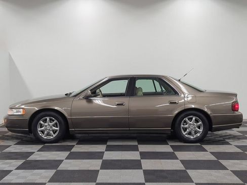 Used 2000 Cadillac Seville STS w/ Convenience Pkg FWD image 4
