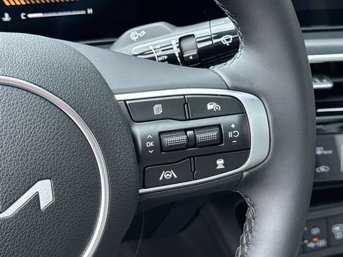 Used 2025 Kia K5 GT-Line w/ GT-Line Premium Package FWD image 17