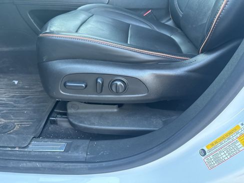 Used 2021 GMC Acadia AT4 w/ Preferred Package image 6