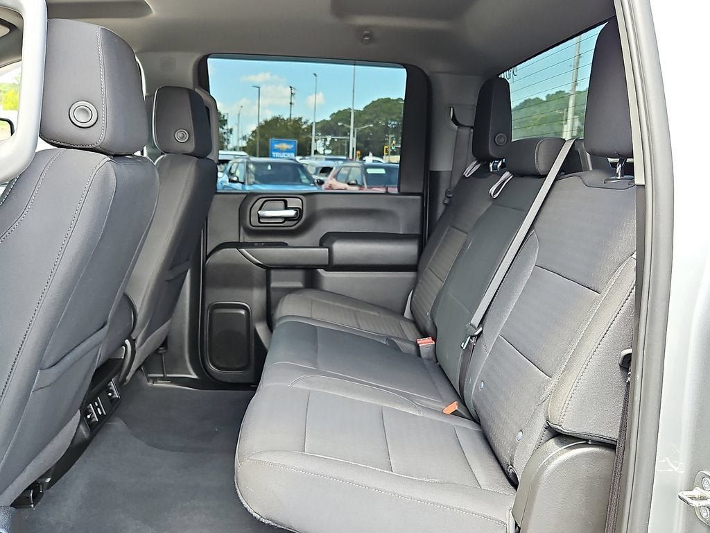 Used 2024 Chevrolet Silverado 2500 Custom w/ Custom Value Package AWD/4WD image 10