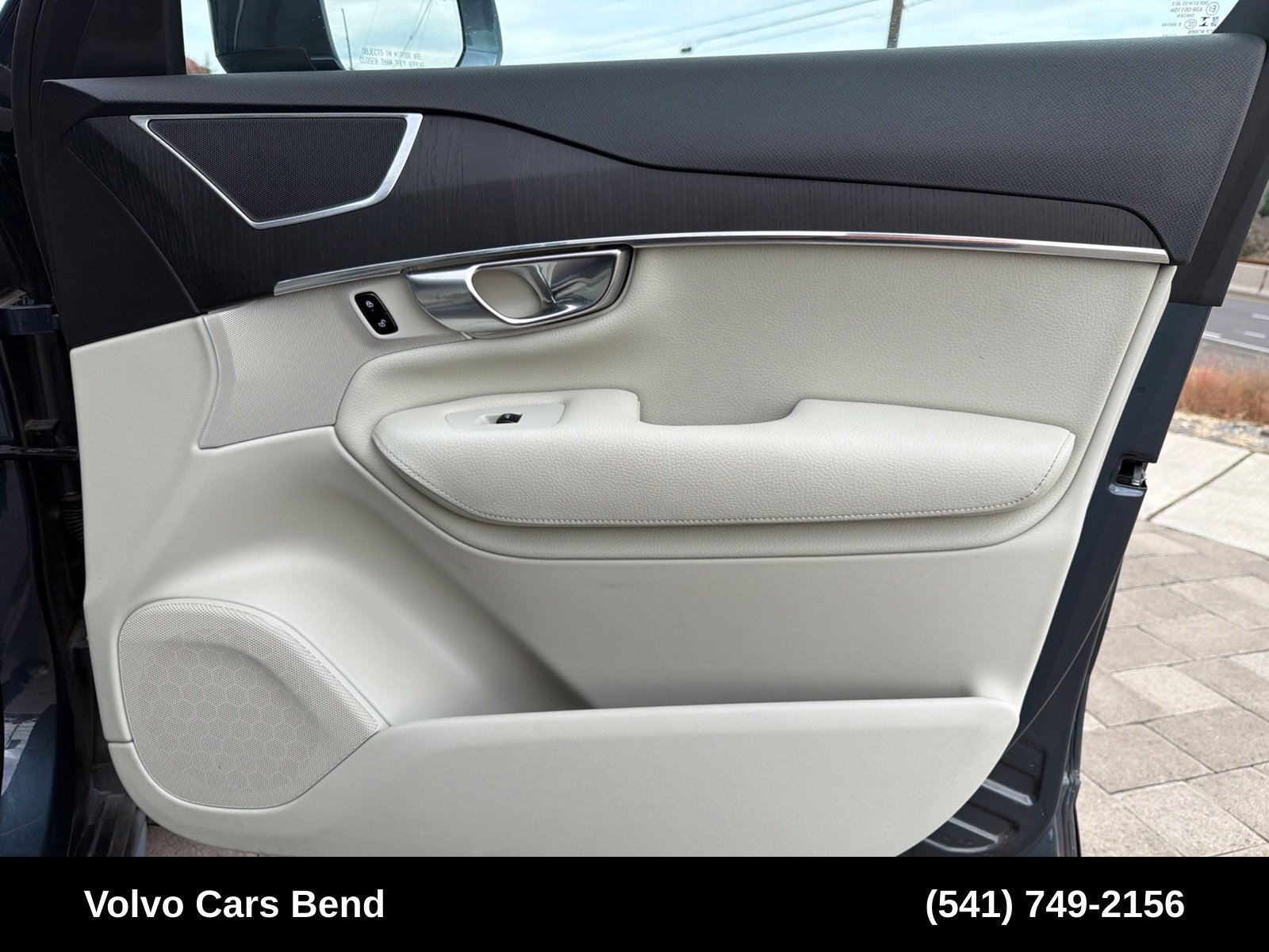 Used 2020 Volvo XC90 T6 Momentum w/ Protection Package Premier AWD/4WD image 25