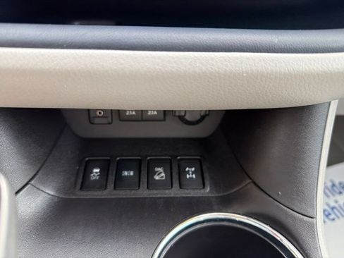 Used 2018 Toyota Highlander Limited Platinum AWD/4WD image 29