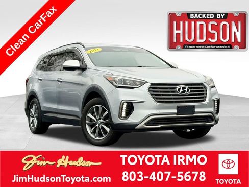 Used 2017 Hyundai Santa Fe SE image 1