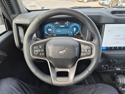 New 2025 Ford Bronco Badlands image 30