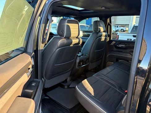 Used 2024 GMC Sierra 1500 AT4X image 22