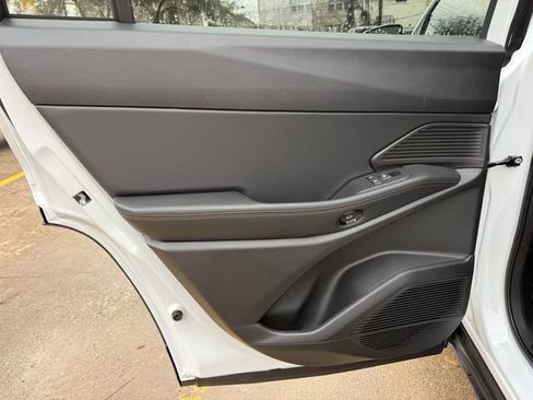 New 2026 Jeep Cherokee Laredo image 16