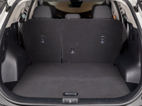 Used 2025 Kia Sportage LX FWD image 37