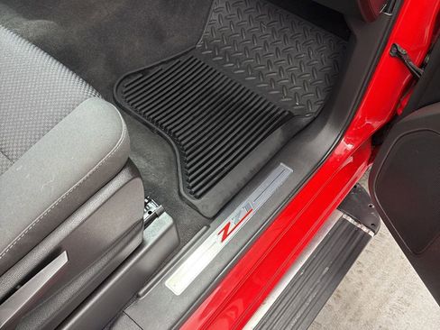 Used 2018 Chevrolet Silverado 1500 LT w/ All Star Edition image 29