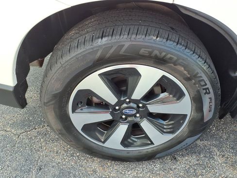 Used 2018 Subaru Forester 2.5i w/ Alloy Wheel Package AWD/4WD image 6