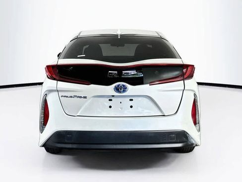 Used 2019 Toyota Prius Prime Plus FWD image 5