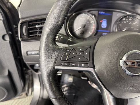 Used 2021 Nissan Rogue Sport SV FWD image 26