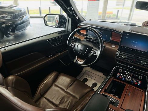 Used 2023 Lincoln Navigator Reserve w/ Monochromatic Package AWD/4WD image 49