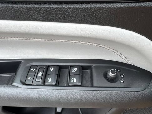 Used 2024 Jeep Compass Limited AWD/4WD image 40