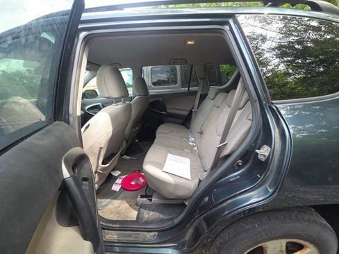 Used 2010 Toyota RAV4 4WD image 11