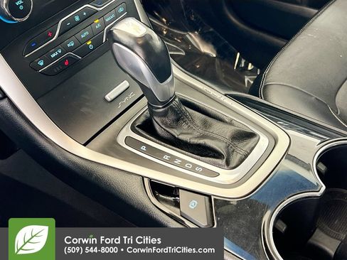 Used 2015 Ford Edge SEL w/ Equipment Group 201A AWD/4WD image 10