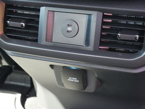 Certified 2025 Ford F150 Lariat AWD/4WD image 34