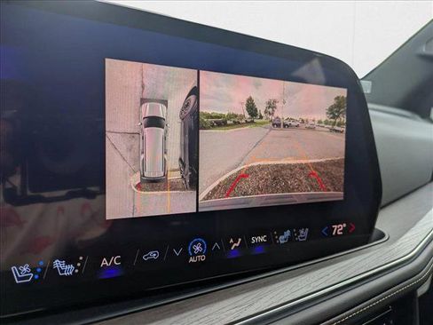 New 2025 Chevrolet Suburban Premier image 13