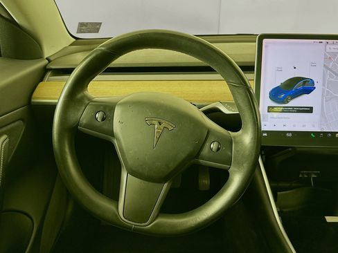 Used 2018 Tesla Model 3 Long Range image 17