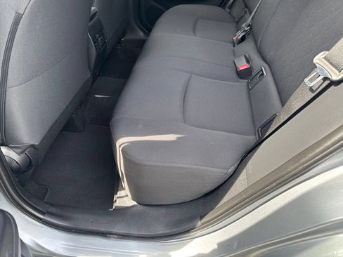 Used 2025 Toyota Corolla Cross LE AWD/4WD image 31