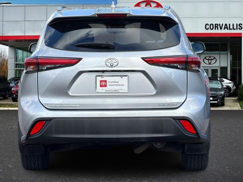 Certified 2020 Toyota Highlander XLE image 5