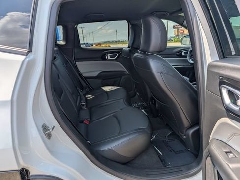 Used 2023 Jeep Compass Limited w/ Elite Group AWD/4WD image 5