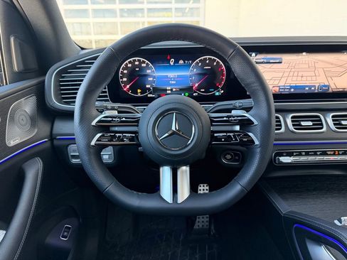 Used 2025 Mercedes-Benz GLS 450 4MATIC image 15