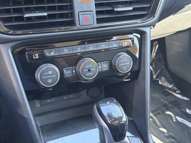 Certified 2023 Volkswagen Taos SEL AWD/4WD image 22
