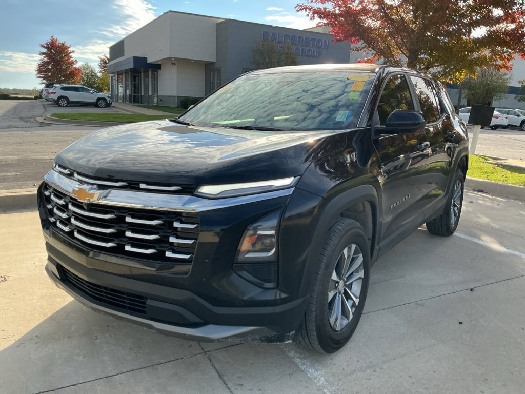 Used 2025 Chevrolet Equinox LT FWD image 4