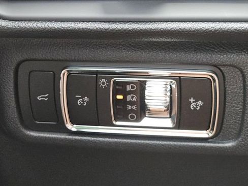 New 2025 Lincoln Corsair FWD w/ Equipment Group 101A image 15