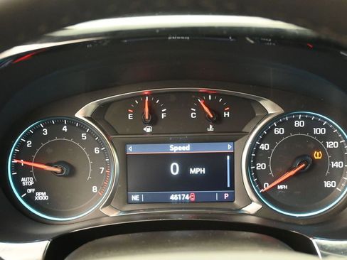 Used 2024 Chevrolet Traverse LT FWD image 13