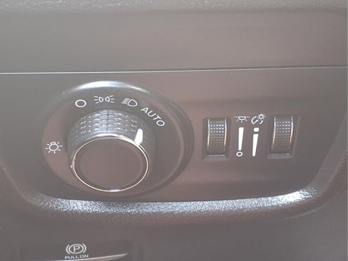 Used 2022 Jeep Grand Cherokee Altitude image 19