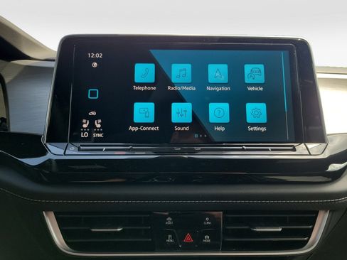 New 2026 Volkswagen Atlas Cross Sport SE AWD/4WD image 17