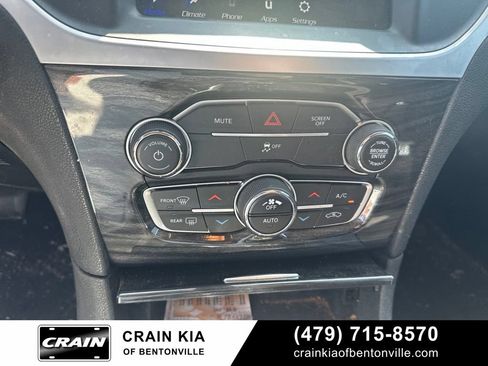 Used 2022 Chrysler 300 Touring w/ Sport Appearance Package RWD image 22