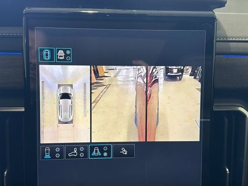 New 2026 GMC Acadia Denali Ultimate w/ LPO, Floor Liner Package AWD/4WD image 45