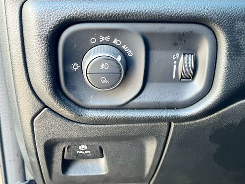 Used 2023 RAM 1500 Big Horn AWD/4WD image 10