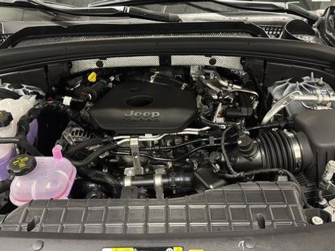 New 2026 Jeep Grand Cherokee Altitude image 25