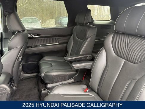 Certified 2025 Hyundai Palisade Calligraphy AWD/4WD image 12