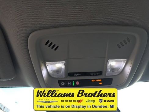 Used 2018 Chevrolet Malibu LT image 21